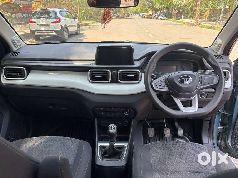 Tata Punch Accomplished Mt Sunroof, 2025, Cng & Hybrids