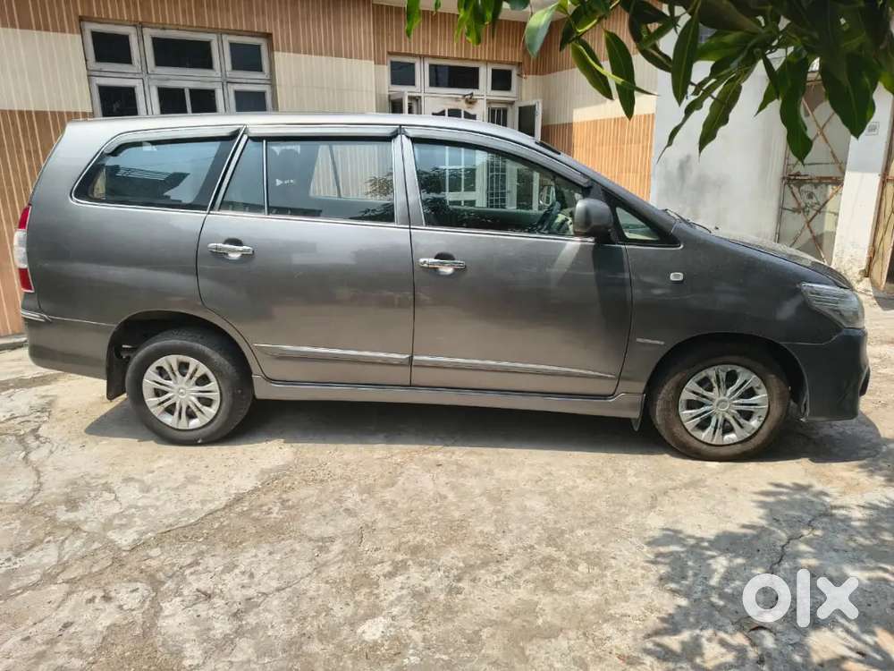 Toyota Innova 2014 Diesel 131110 Km Driven