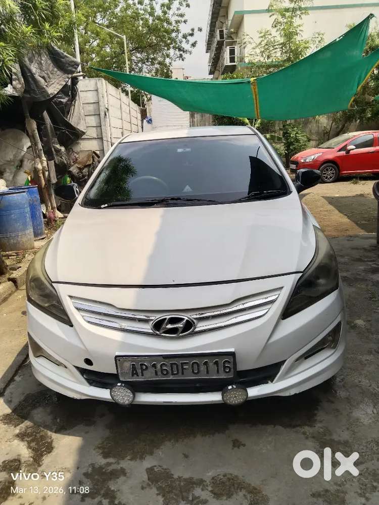Hyundai Verna 2015