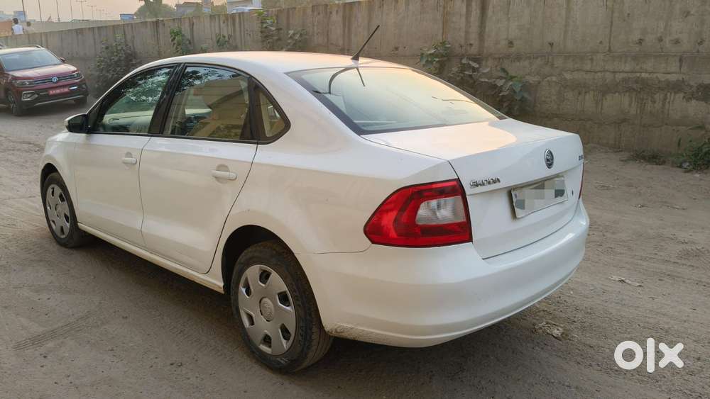 Skoda Rapid 1.5 Tdi Manual Active Ambition Style, 2015, Petrol