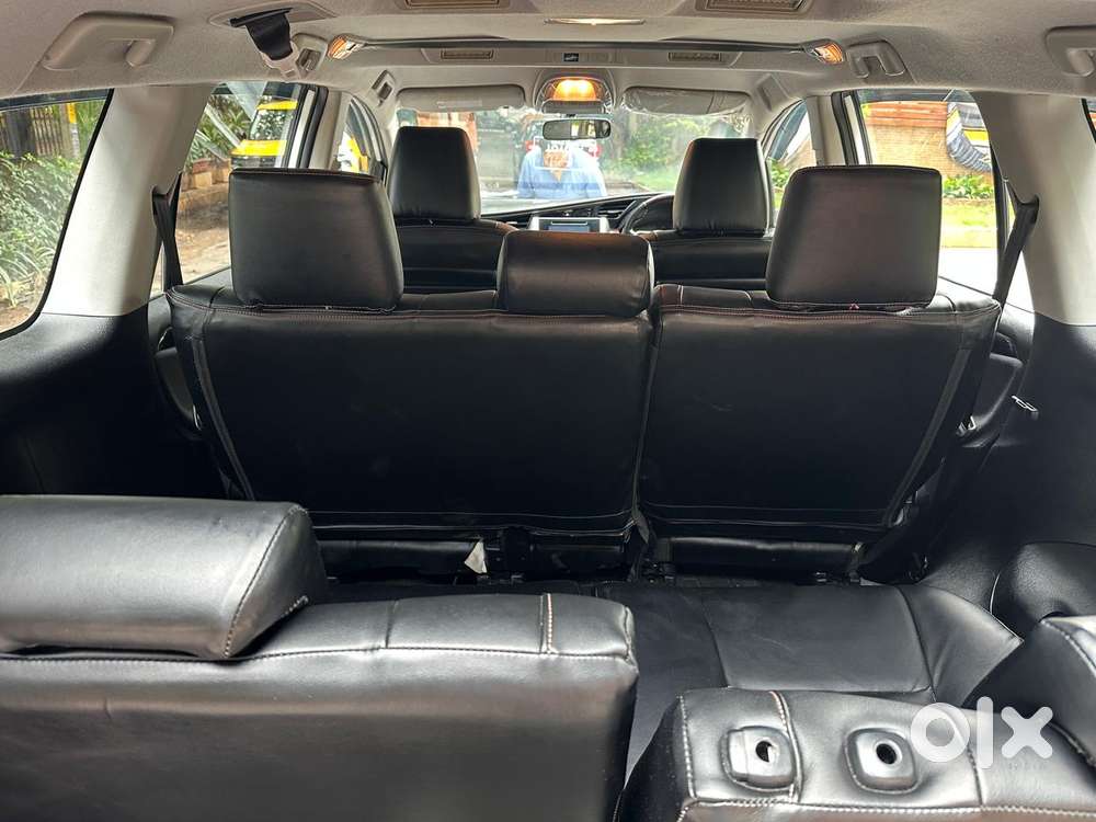 Toyota Innova Crysta 2.4 V, 2016, Diesel