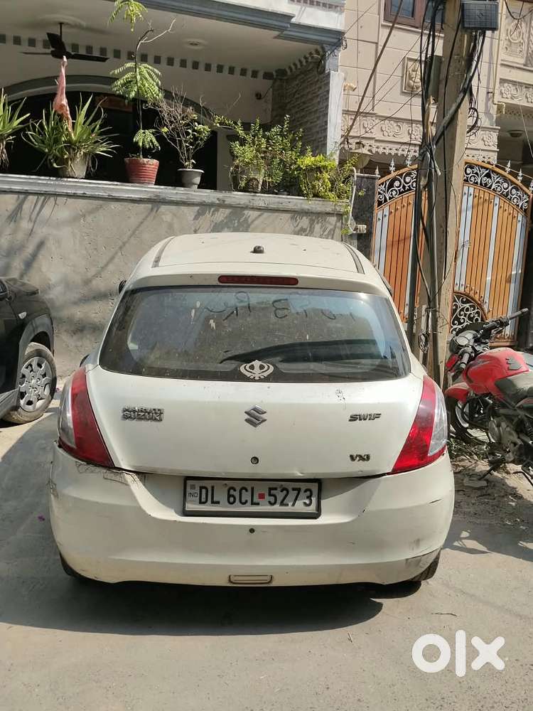 Maruti Suzuki Swift Lxi Option, 2012, Cng & Hybrids
