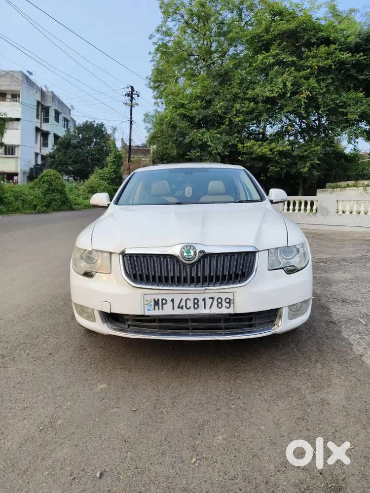Skoda Superb Elegance 1.8 Tsi 1800cc 4 Cylinder  7 Speed Gearbox