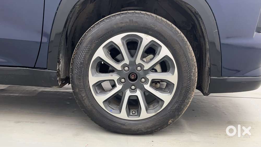 Maruti Suzuki Grand Vitara 1.5 Alpha Plus Intelligent Hybrid Ecvt, 2..