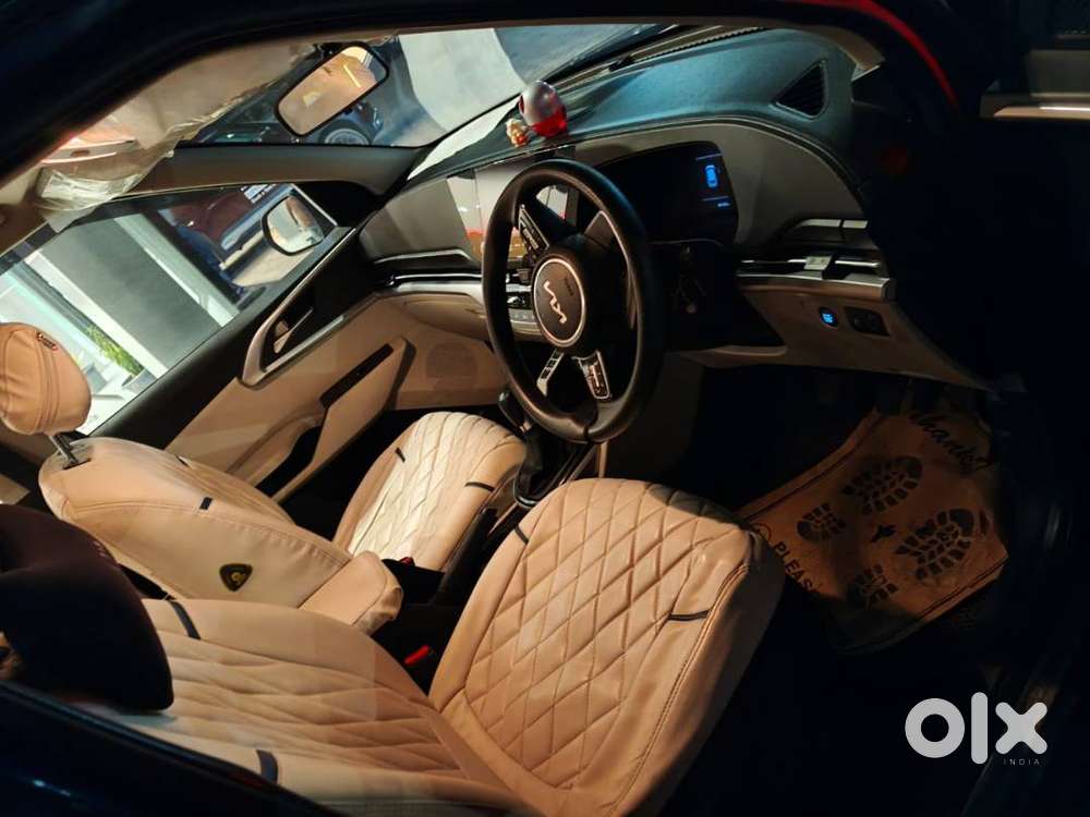 Kia Carens Prestige 2023