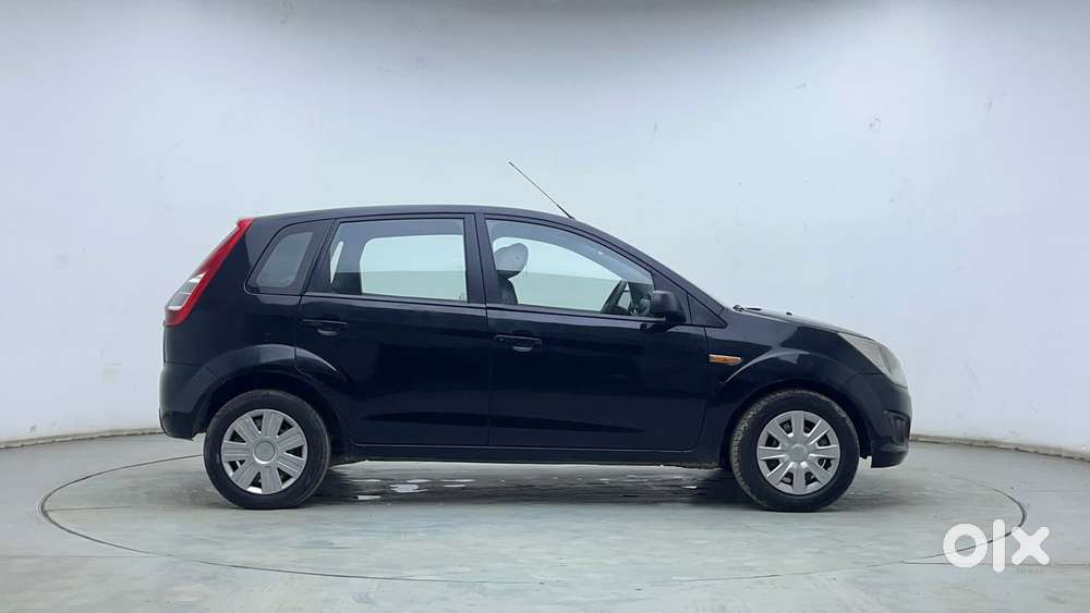 Ford Figo Petrol Zxi, 2013, Petrol