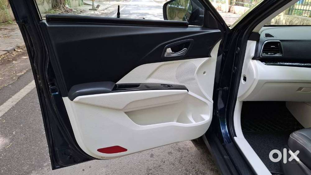 Mahindra Xuv 3xo Ax5 Pm At, 2024, Petrol