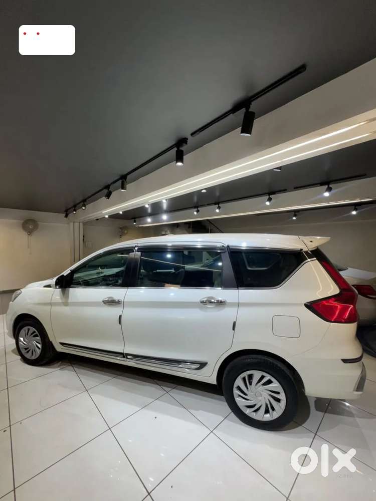 Maruti Suzuki Ertiga Vxi At, 2022, Petrol