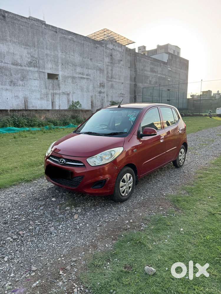 Hyundai I10 Sportz At, 2013, Petrol