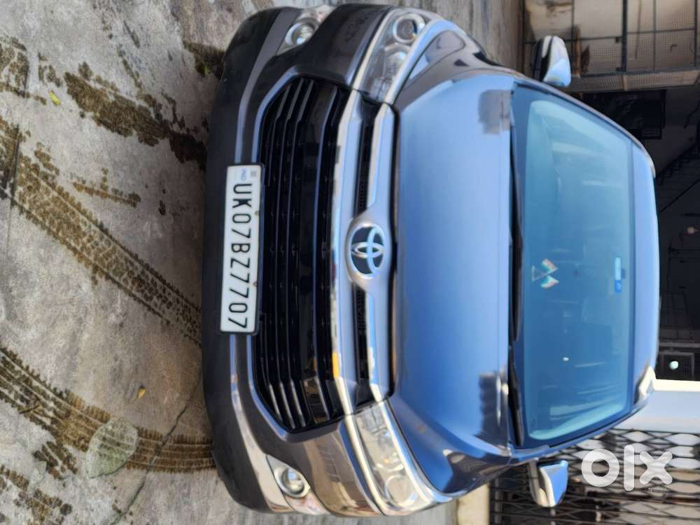 Toyota Innova Crysta 2017