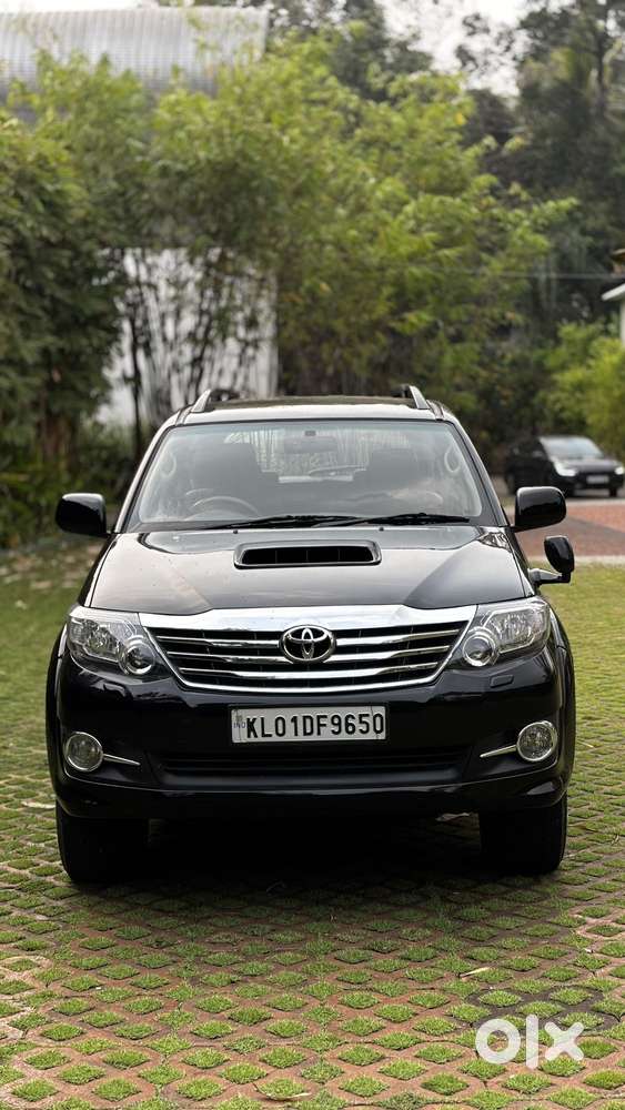 Toyota Fortuner 4x4 Manual Limited Edition, 2010, Diesel