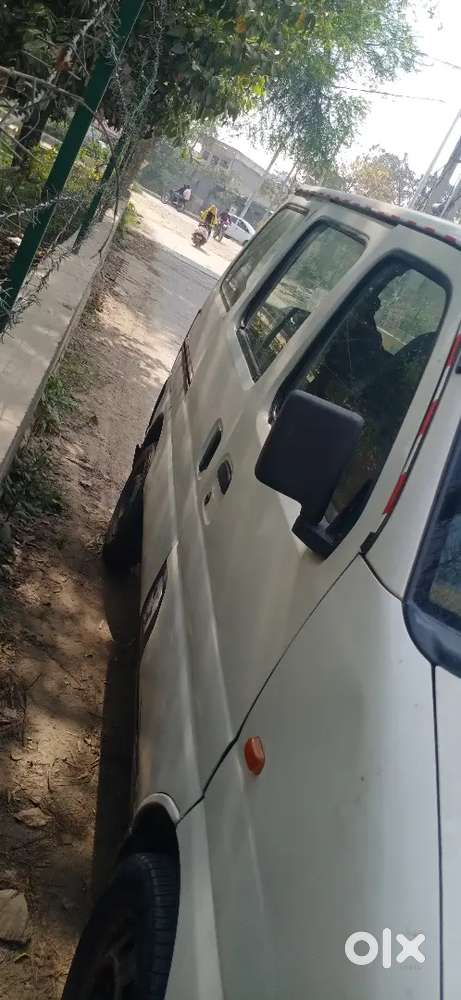 Maruti Suzuki Eeco 2018 Petrol 215000 Km Driven