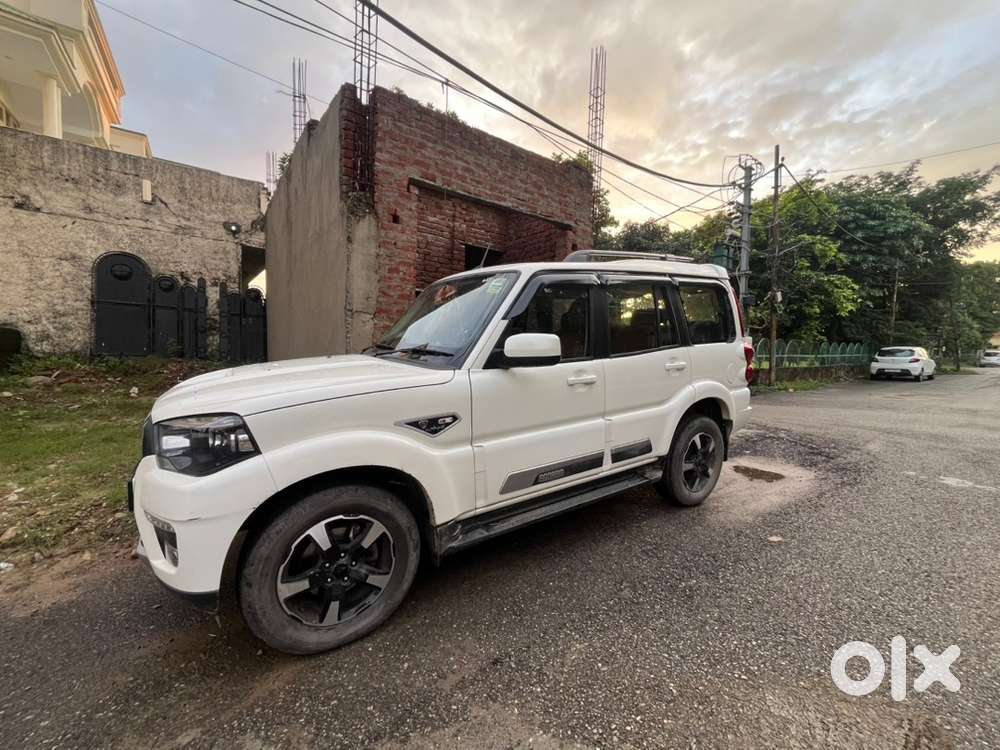 Mahindra Scorpio Classic 2023