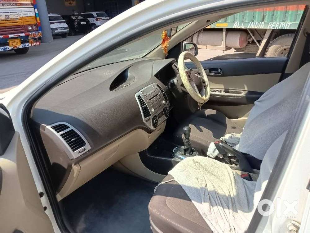 Hyundai I20 Sportz 1.2 Bs-iv, 2010, Petrol