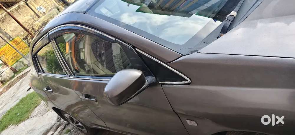 2015 Honda Amaze डीज़ल ऑटोमैटिक