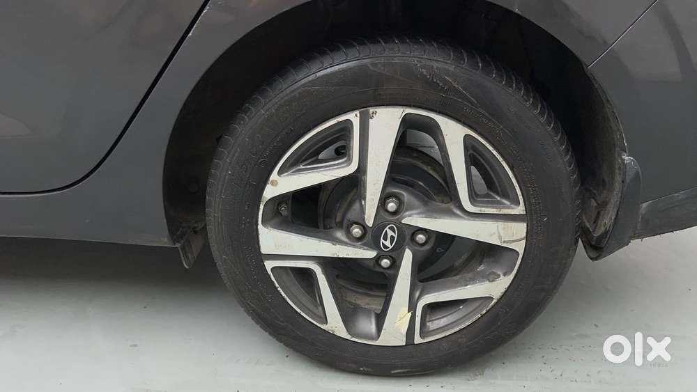 Hyundai Aura 1.2 Sx Cng, 2023, Cng & Hybrids