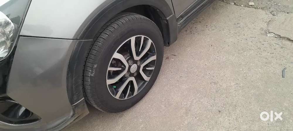 Mahindra Xuv500 W8 Dual 2015