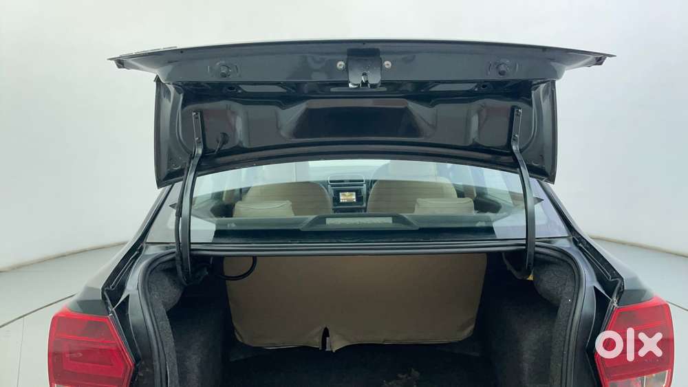 Volkswagen Ameo 1.2 Mpi Highline 16 Alloy, 2016, Petrol