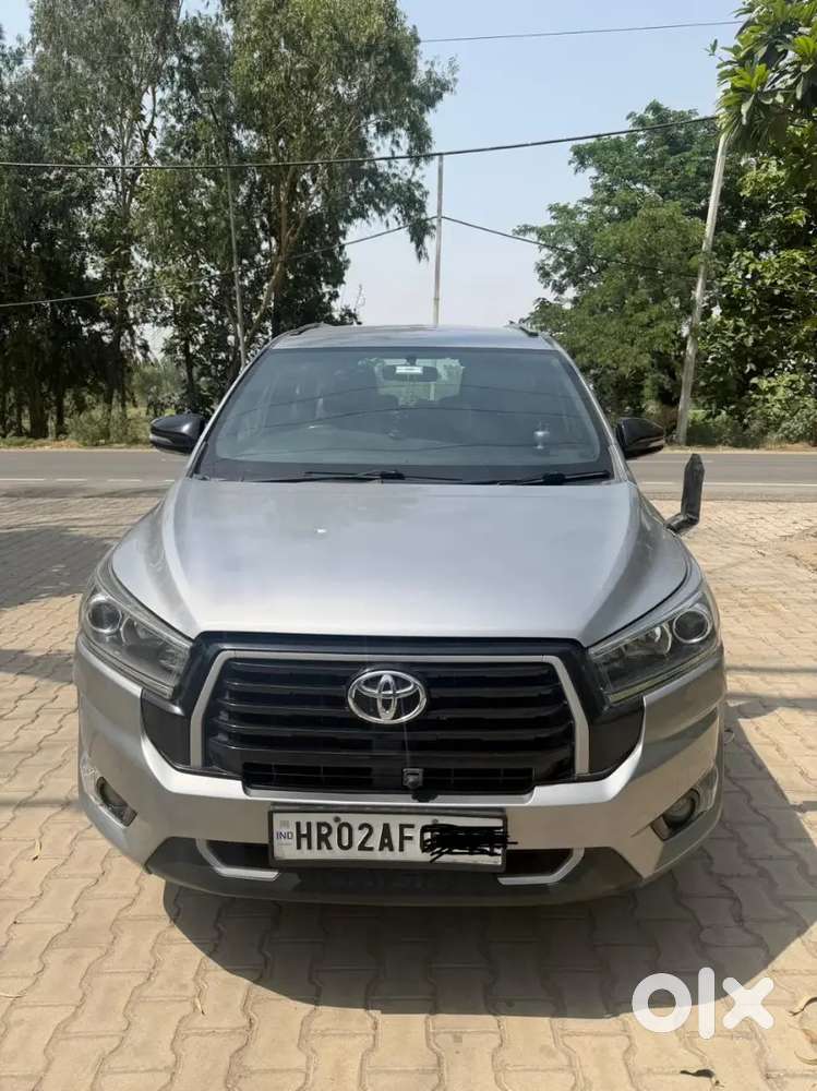 Toyota Innova Crysta 2016 Diesel 137000 Km Driven