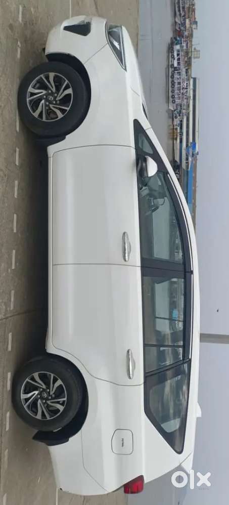 Innova Crysta V