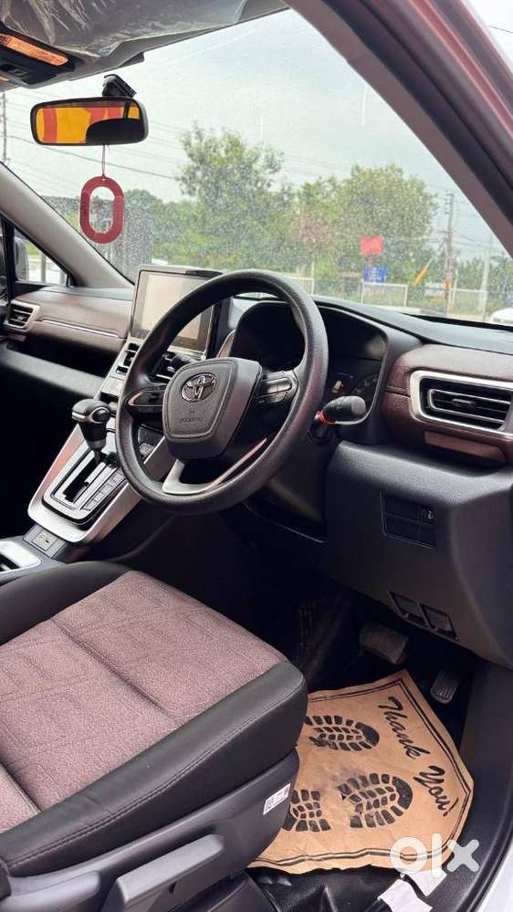 Toyota Innova Hycross, 2026, Petrol