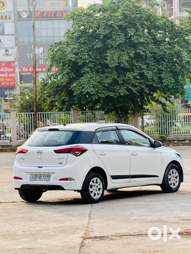 Hyundai I20 Sportz 1.4 Crdi 6 Speed Bs-iv, 2015, Diesel