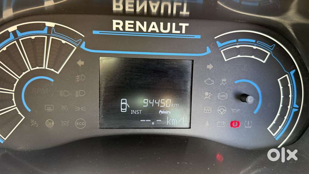 Renault Triber Rxt, 2022, Petrol