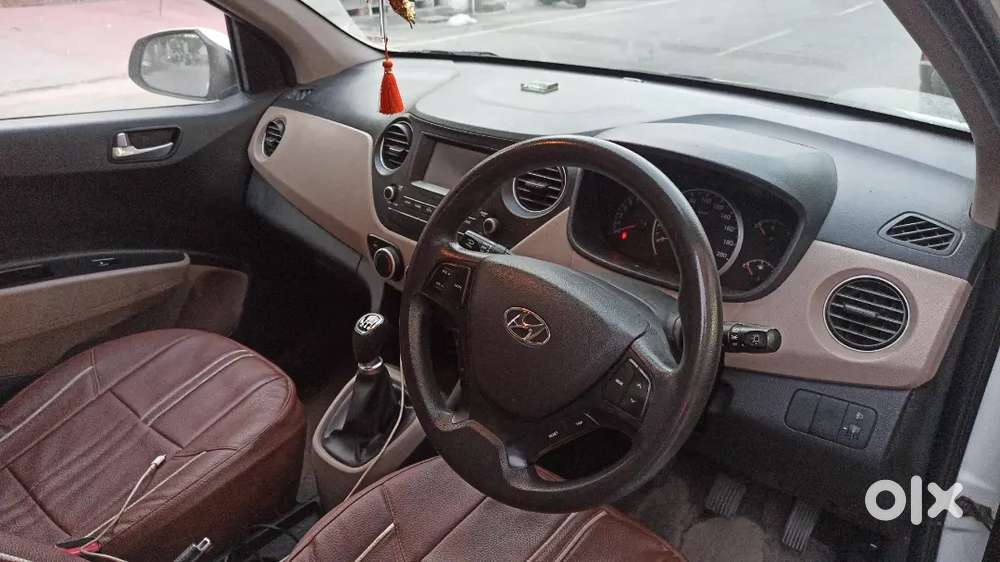 Hyundai Grand I10 2017 Petrol 90000 Km Driven