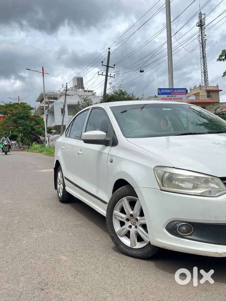 Volkswagen Vento 2010-2013 Petrol Highline, 2012, Petrol