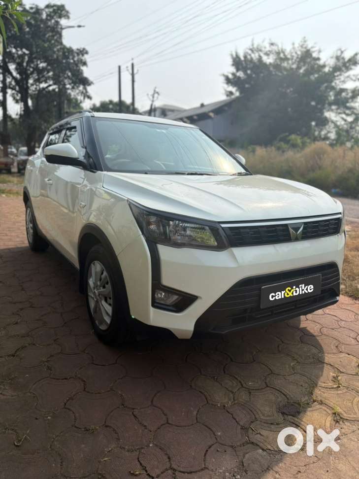 Mahindra Xuv300 W4, 2023, Petrol