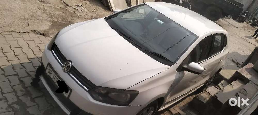 Volkswagen Polo 2014 Petrol 90000 Km Driven
