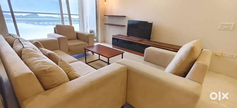 2BHK in Marine Drive