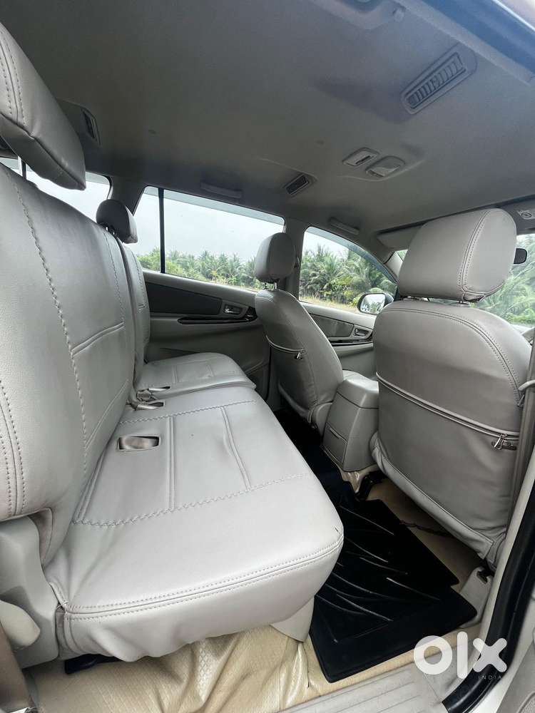 Toyota Innova 2.0 Vx 8 Seater Bs Iv, 2014, Diesel