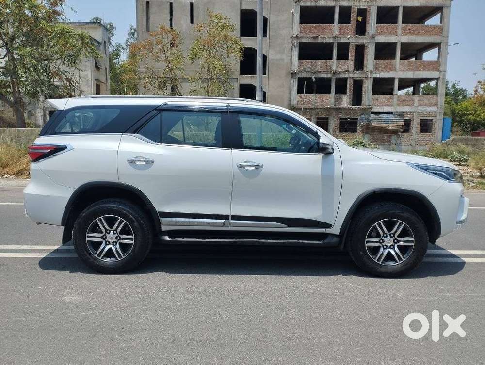 Toyota Fortuner 4x2 At 2.7 Petrol, 2023, Petrol