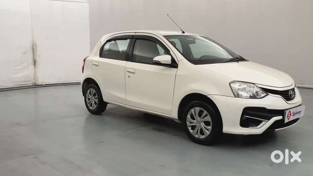 Toyota Etios Liva 2011-2012 V, 2017, Petrol