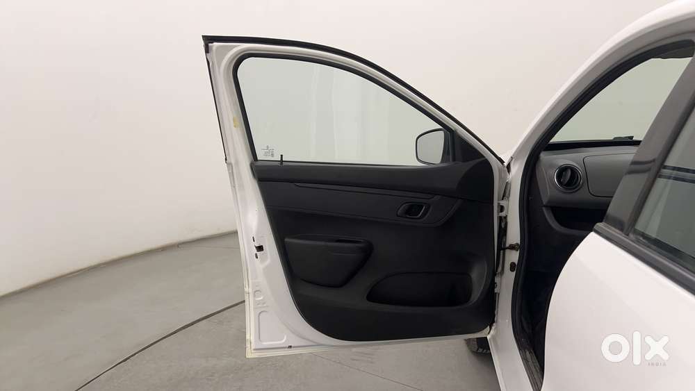 Renault Kwid 2019-ongoing 1.0 Rxt Amt (o), 2017, Petrol