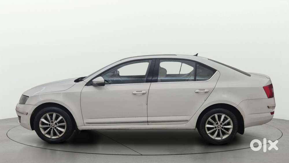 Skoda Octavia 1.8 Tsi At Style Plus, 2017, Petrol