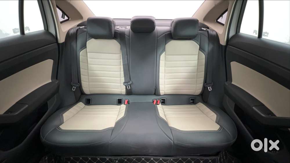 Skoda Slavia Active 1.0l Tsi Mt, 2022, Petrol