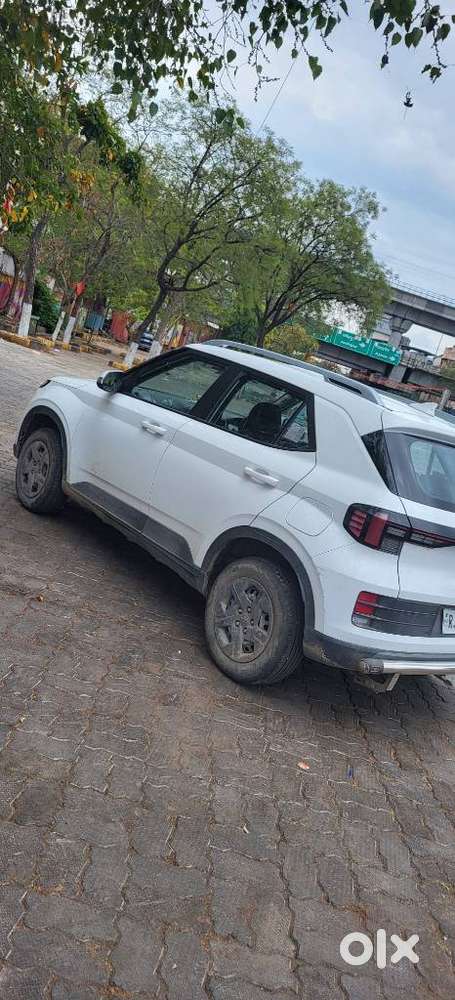 Hyundai Venue S (o) 1.2 Petrol Knight Edition, 2025, Petrol