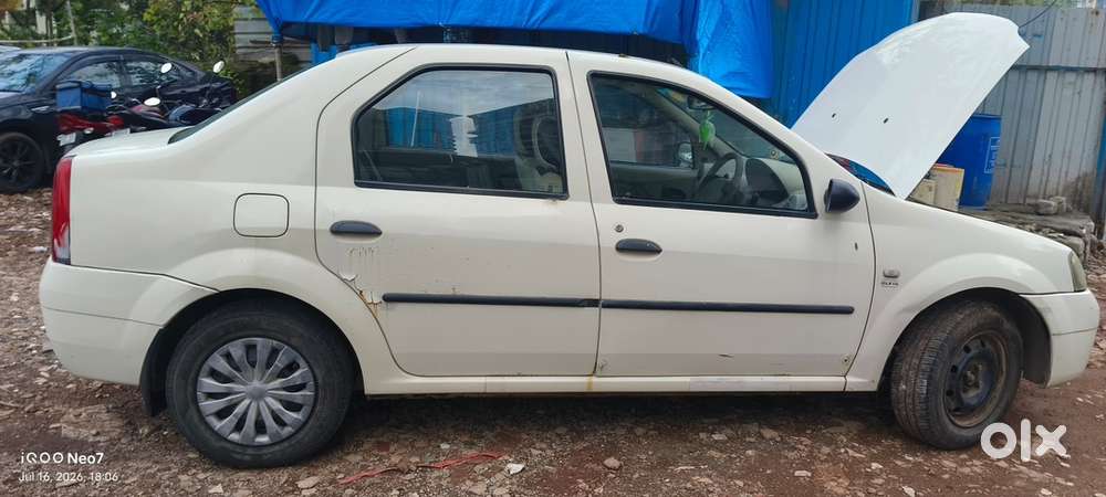 Mahindra Renault Car 2008