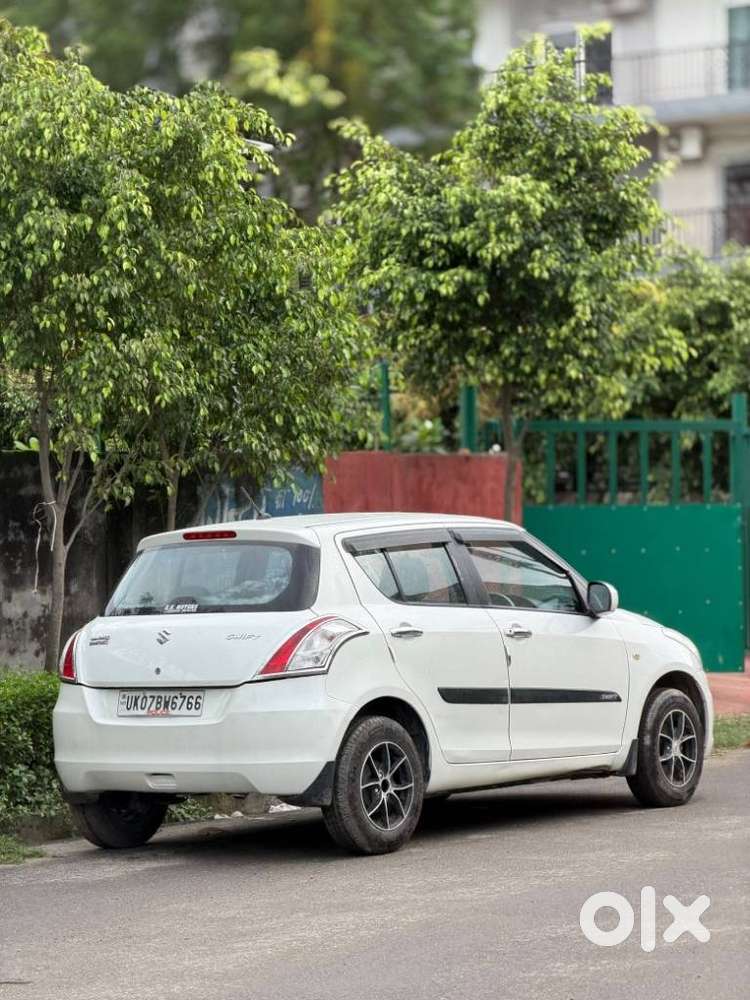 Maruti Suzuki Swift Lxi Optional-o, 2017, Petrol