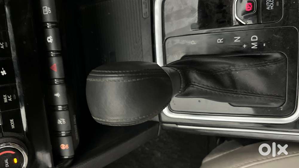Mahindra Xuv700 2.0 Ax 7 Petrol At Luxury Pack Str, 2022, Petrol