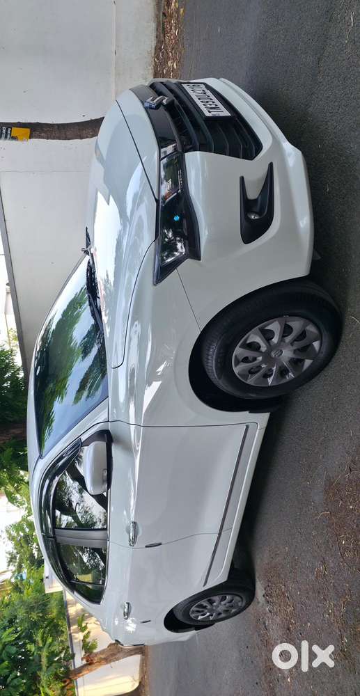 Maruti Suzuki Swift Dzire Vxi At Optional, 2025, Petrol