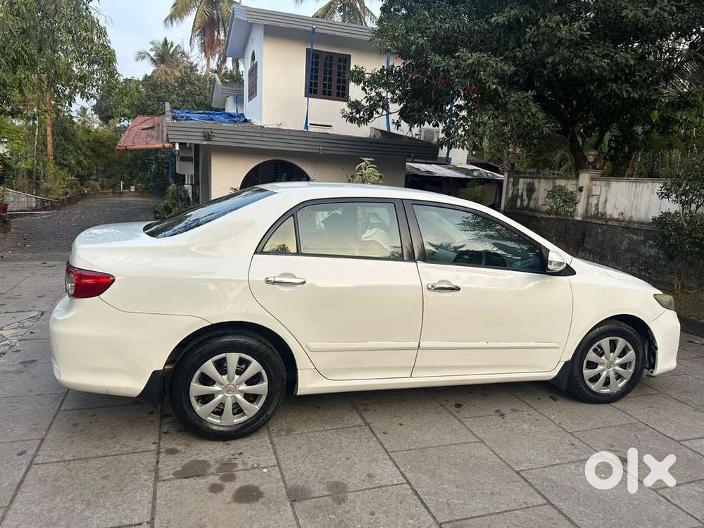 Toyota Corolla Altis 2012 Diesel Well Maintained
