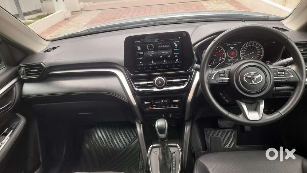 Toyota Urban Cruiser Hyryder 1.5 V Neo Drive At, 2025, Petrol