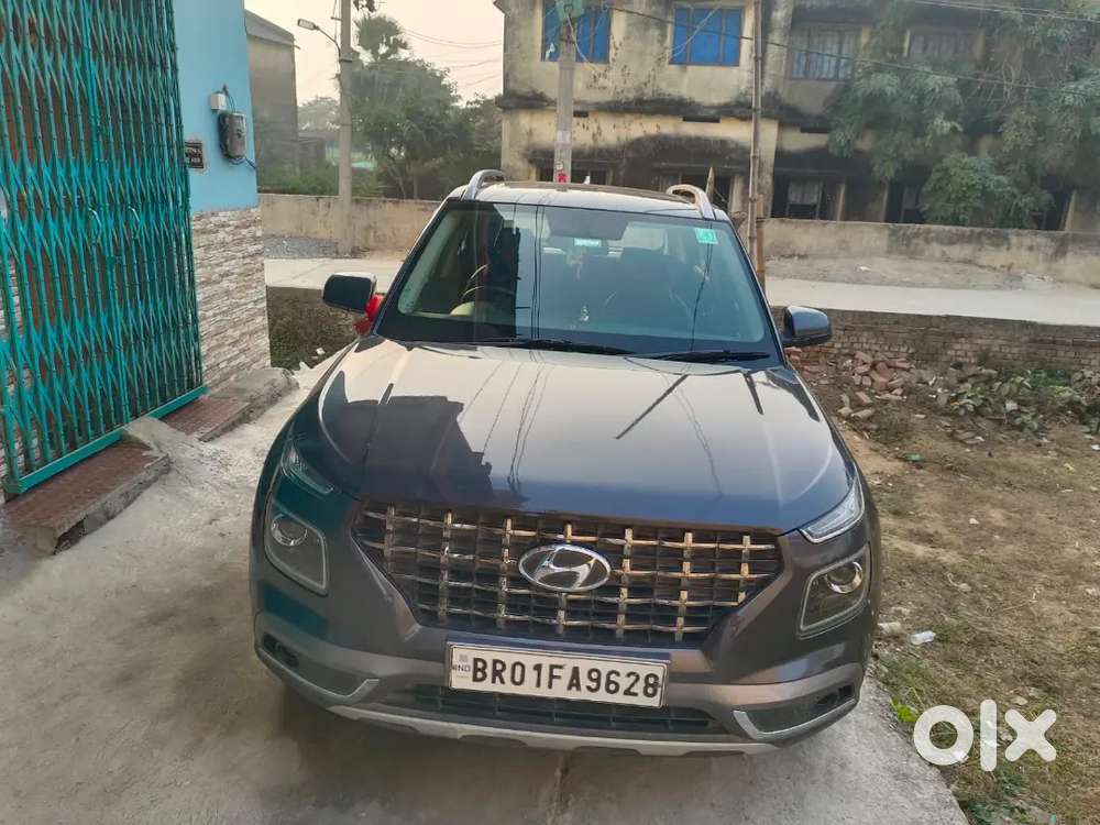 Hyundai Venue 2021 Petrol Well Maintained