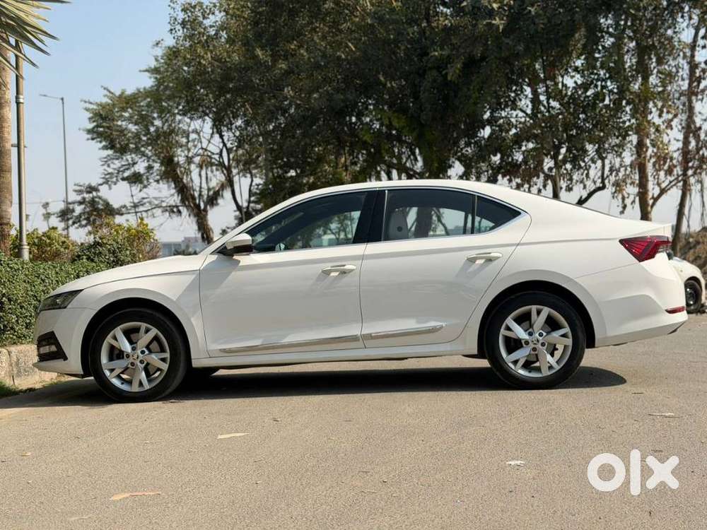 Skoda Octavia 2.0 Style Tsi At, 2022, Petrol