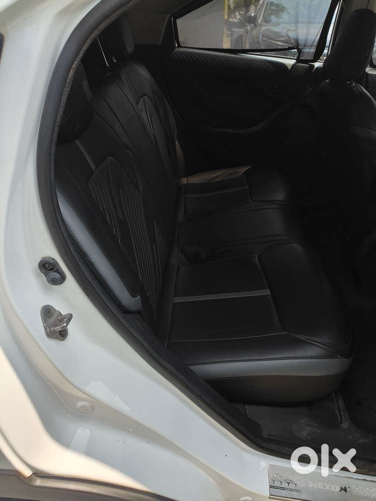 Tata Nexon Smart Plus S 1.2 Revotron Petrol 5 Mt, 2025, Cng & Hybrid..