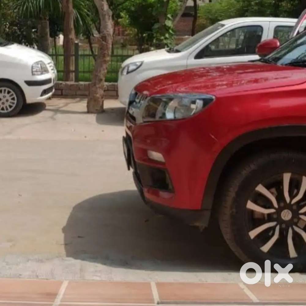 Maruti Suzuki Red Brezza 2018