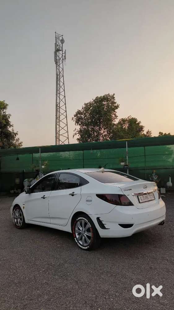 Hyundai Verna Fluidic Sx